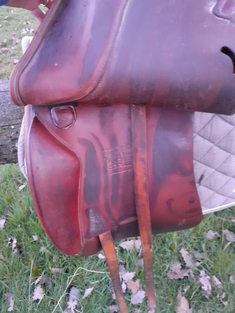 Sella da dressage Delgrange  18" - 2010