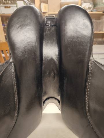 Sella da dressage   17" - 2000