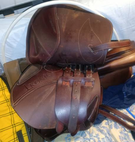 Sella da salto ostacoli Ikonic Jumping classic 17" - 2016