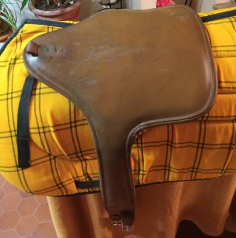 Sella da salto ostacoli Ikonic Jumping classic 17" - 2016
