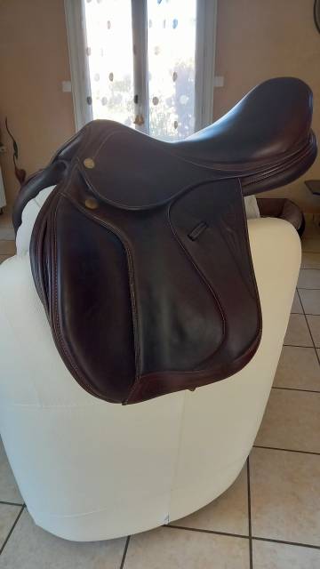 Sella hunter  Equiline American Hunter 17" - 2018