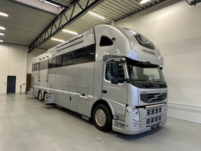 Camion per Cavalli Altra marca VOLVO 0 Occasione