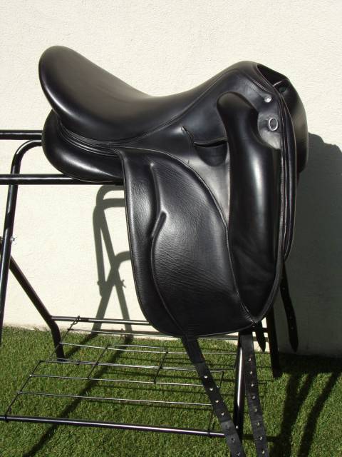 Sella da dressage Devoucoux  18" - 2015