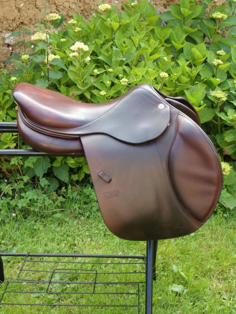 Sella da salto ostacoli CWD  17.5" - 2017