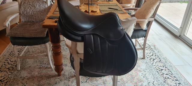 Sella da salto ostacoli Forestier  17" - 2023