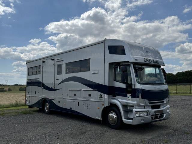 Camion per Cavalli STX IVECO EUROCARGO 2008 Occasione