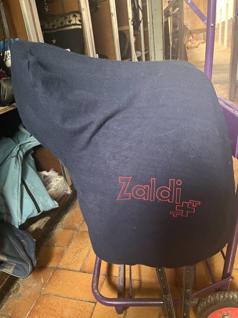 Sella da dressage Zaldi  18" - 2023
