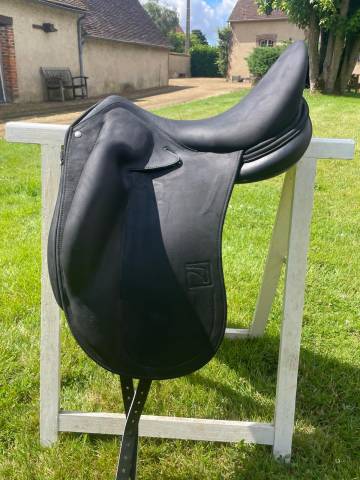 Sella da dressage Childeric  17.5" - 2023