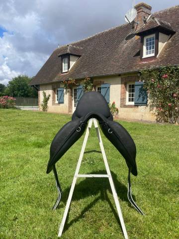 Sella da dressage Childeric  17.5" - 2023