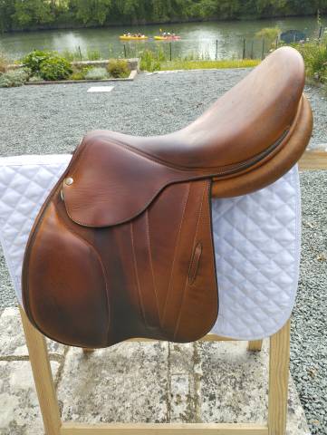 Sella da salto ostacoli Butet  17" - 2019
