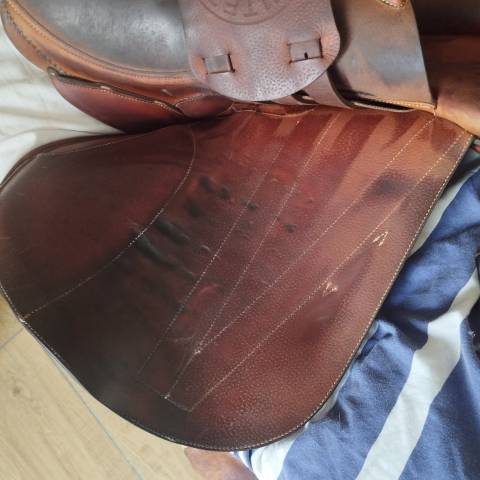 Sella da salto ostacoli Butet  17" - 2019