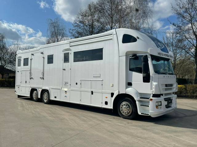 Camion per Cavalli Iveco IVECO 0 Occasione