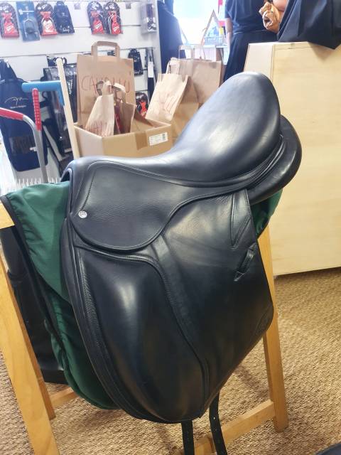 Sella da dressage CWD  17" - 2014
