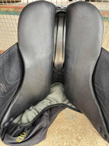 Sella da dressage Devoucoux  17.5" - 2022