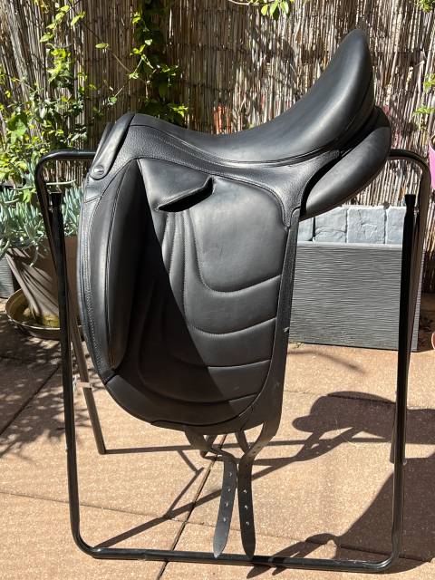 Sella da dressage Devoucoux  17.5" - 2022
