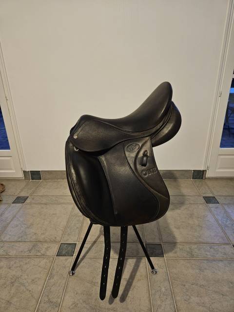 Sella da dressage Herv&eacute; Godignon  15.5" - 2019