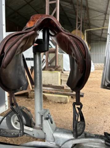 Sella da salto ostacoli Delgrange  17.5" - 2004