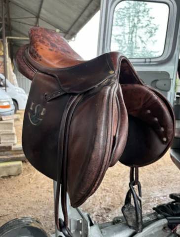 Sella da salto ostacoli Delgrange  17.5" - 2004