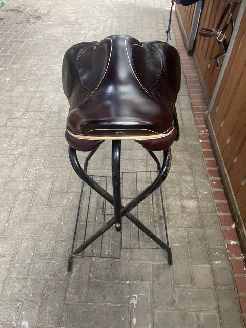 Sella da salto ostacoli Jump in  17.5" - 2021