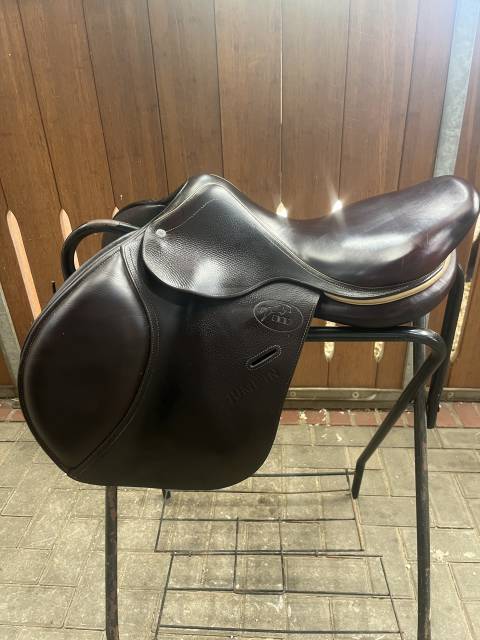 Sella da salto ostacoli Jump in  17.5" - 2021