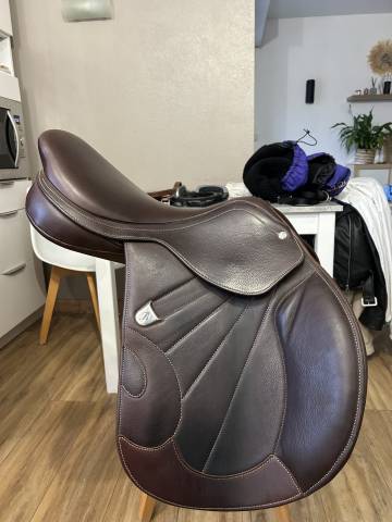 Sella mista Bates victrix cair 17.5" - 2022