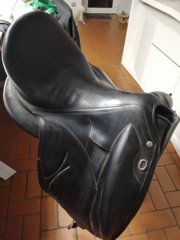 Sella da dressage Devoucoux  18" - 2021