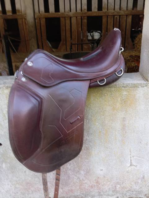 Sella da dressage Prestige Italia X breath dressage lux liscia 17" - 2019