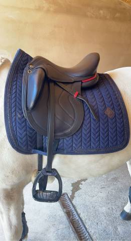 Sella da dressage CWD  17.5" - 2020