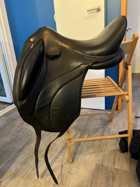 Sella da dressage Jump in One 17.5" - 2022