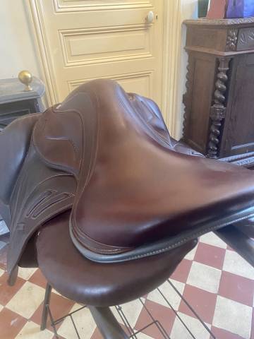 Sella da salto ostacoli Devoucoux  17" - 2019