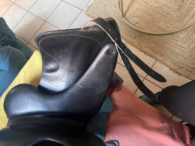 Sella da dressage Forestier  17.5" - 2001