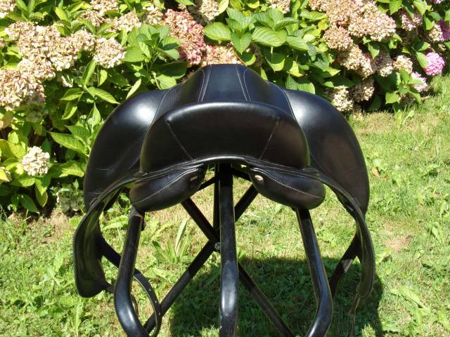 Sella da dressage Antarès  17" - 2012