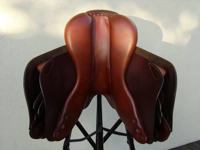 Sella da salto ostacoli Childeric  17" - 2015