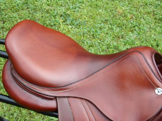 Sella da salto ostacoli CWD  17" - 2020