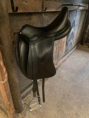 Sella da dressage Macel  17" - 2018