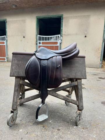 Sella da salto ostacoli Forestier  17.5" - 2022