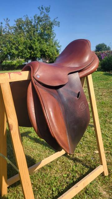 Sella da salto ostacoli Hervé Godignon  17" - 2015