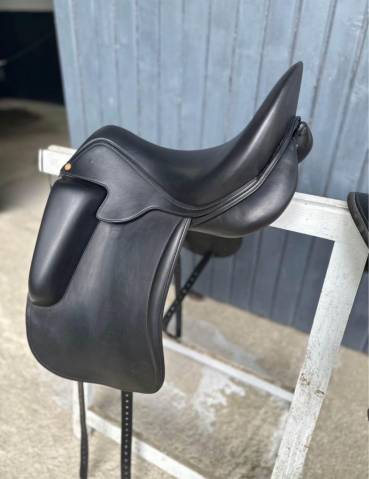 Sella da dressage Aulion  17" - 2022