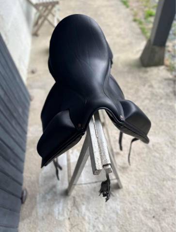 Sella da dressage Aulion  17" - 2022