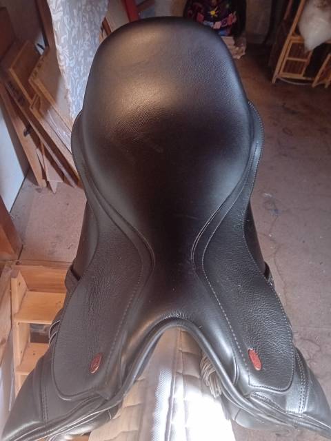 Sella da dressage KENT & MASTERS  17.5" - 2018