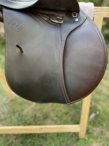 Sella da salto ostacoli Antar&egrave;s  17.5" - 2021