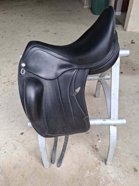 Sella da dressage Equipe  17" - 2021