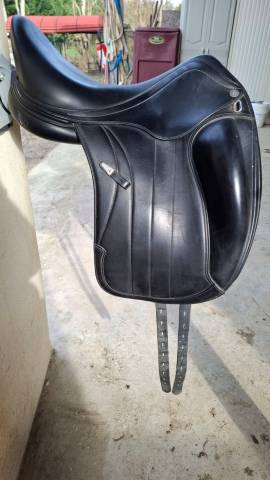 Sella da dressage Equipe  17" - 2021