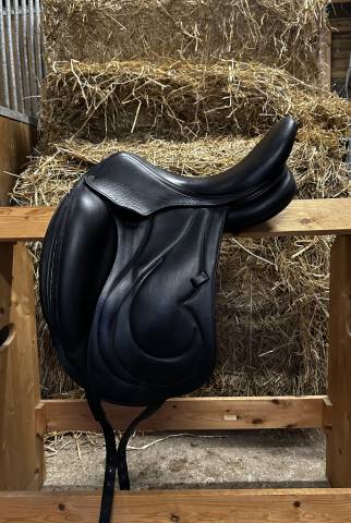 Sella da dressage Antarès  17.5" - 2022