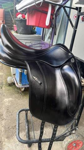 Sella da dressage Equipe  17.5" - 2018