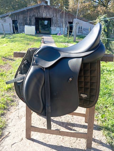 Sella mista Wintec  18" - 2022