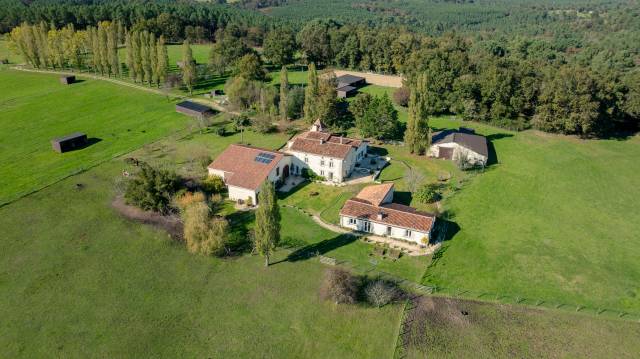 Proprietà equestre In vendita Charente