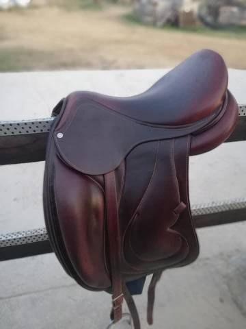 Sella da dressage Antarès  17" - 2015