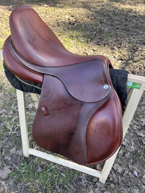 Sella da salto ostacoli CWD  17.5" - 2022