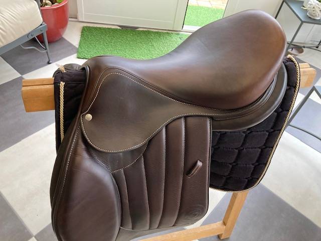 Sella da salto ostacoli Forestier  17.5" - 2023